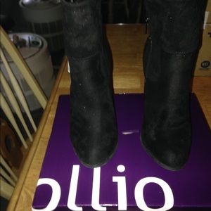 NIB. Never worn black adorable booties
